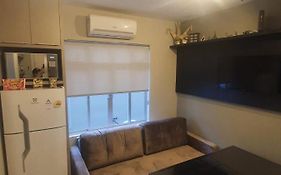 Lindo apto, 100metros da praia, na Av Brasil com a Av Central melhor localização